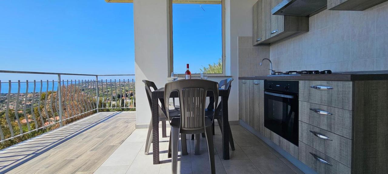 Naturamare Apartments - Piscina Idromassaggio Con Vista Mare Aperta Fino Alle Ore 22-00 Capo Vaticano Exterior foto