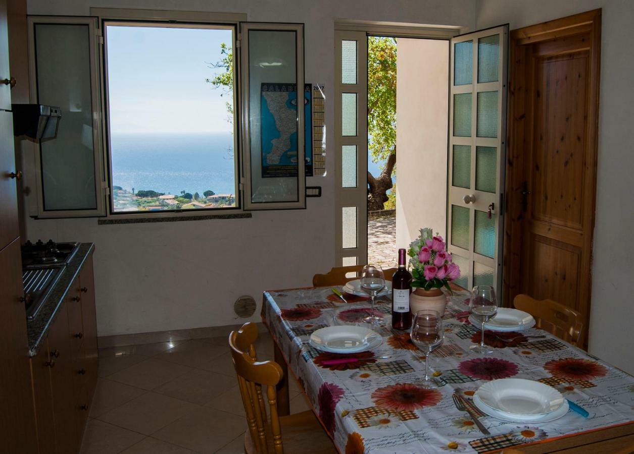 Naturamare Apartments - Piscina Idromassaggio Con Vista Mare Aperta Fino Alle Ore 22-00 Capo Vaticano Exterior foto