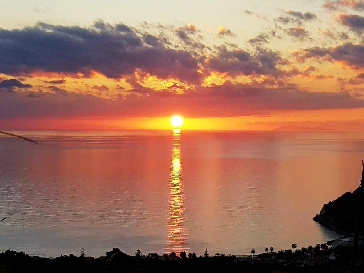 Naturamare Apartments - Piscina Idromassaggio Con Vista Mare Aperta Fino Alle Ore 22-00 Capo Vaticano Exterior foto