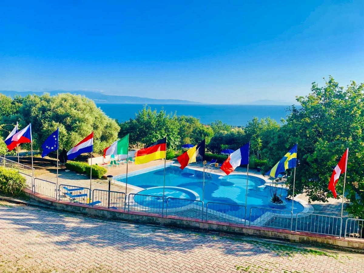 Naturamare Apartments - Piscina Idromassaggio Con Vista Mare Aperta Fino Alle Ore 22-00 Capo Vaticano Exterior foto